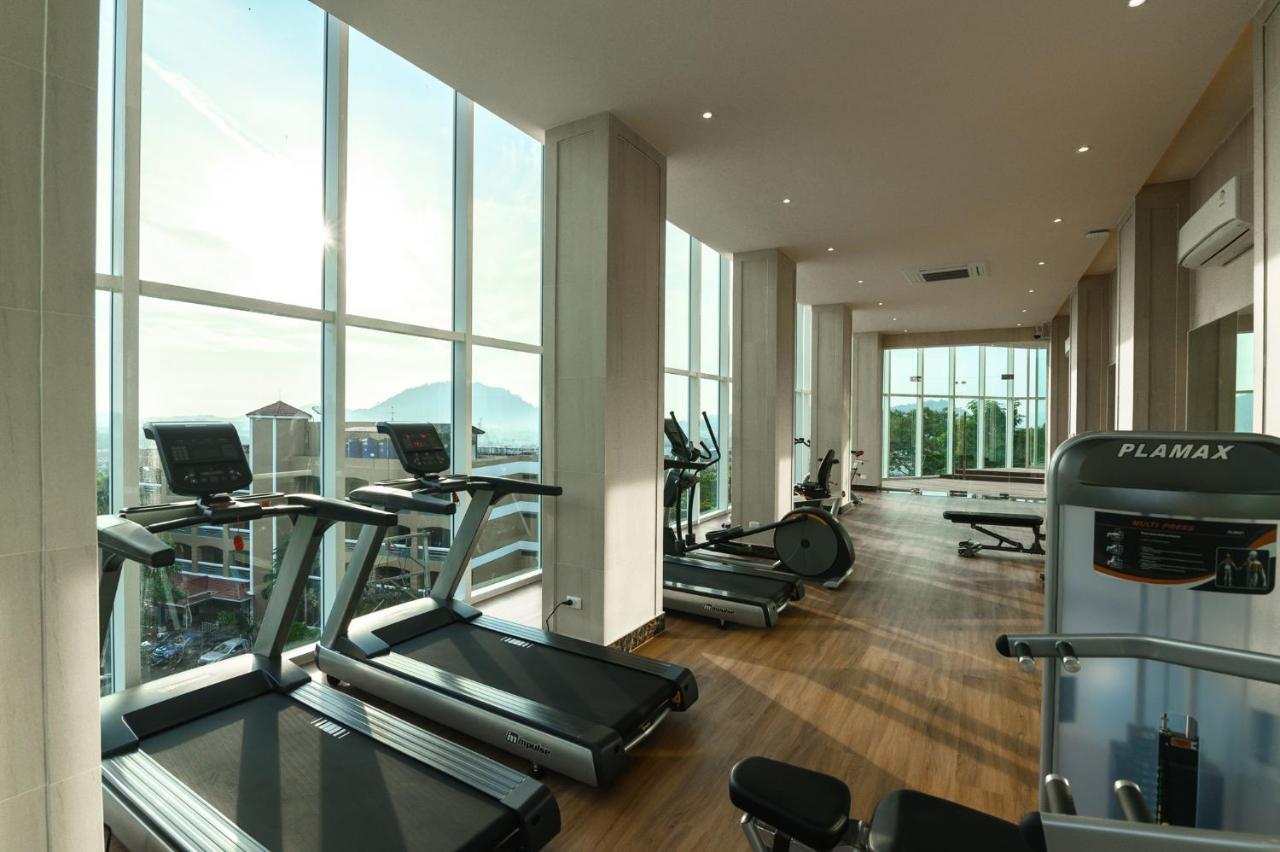 Hilltop Wellness Resort Kathu Esterno foto