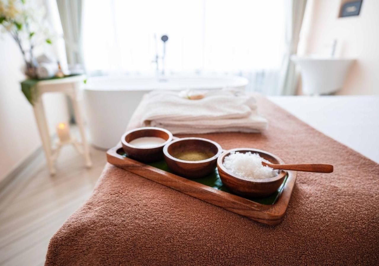Hilltop Wellness Resort Kathu Esterno foto