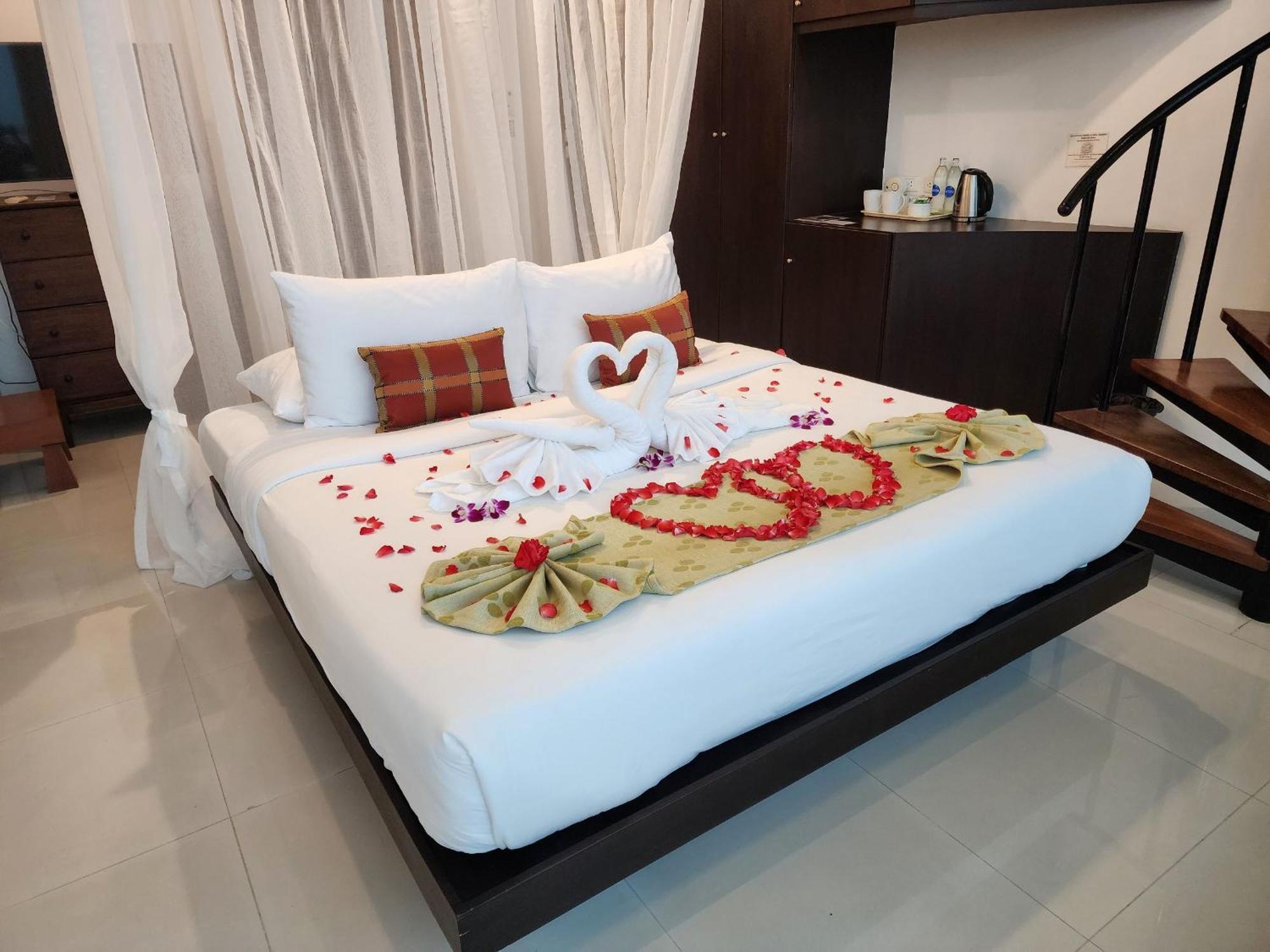 Hilltop Wellness Resort Kathu Esterno foto